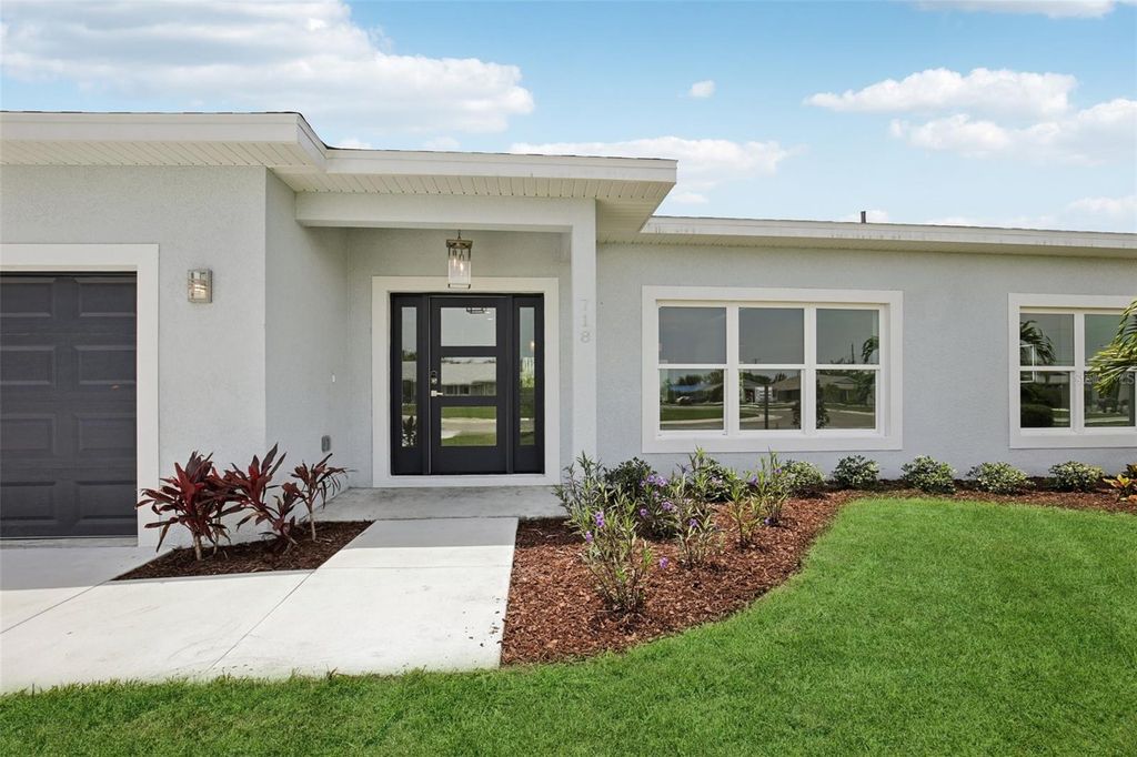 Photo of 718 Desert Hills Way, Sun City Center, FL 33573 (MLS # TB8389770)