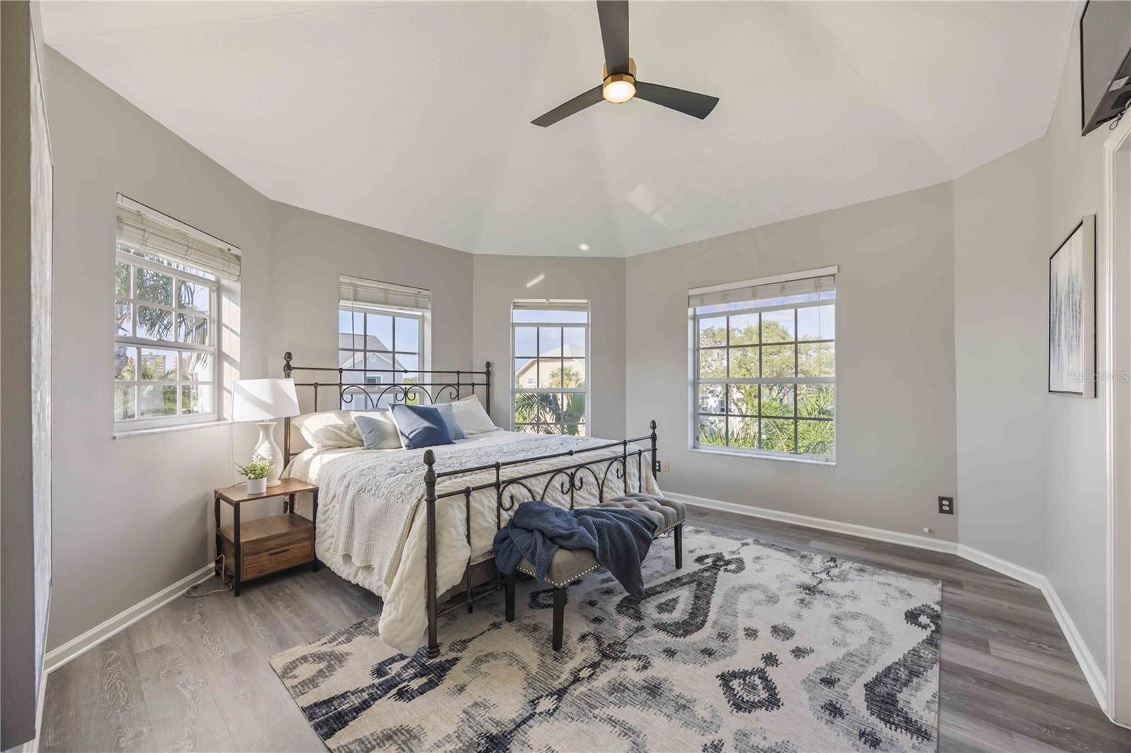 13951 HARBOR VIEW DRIVE