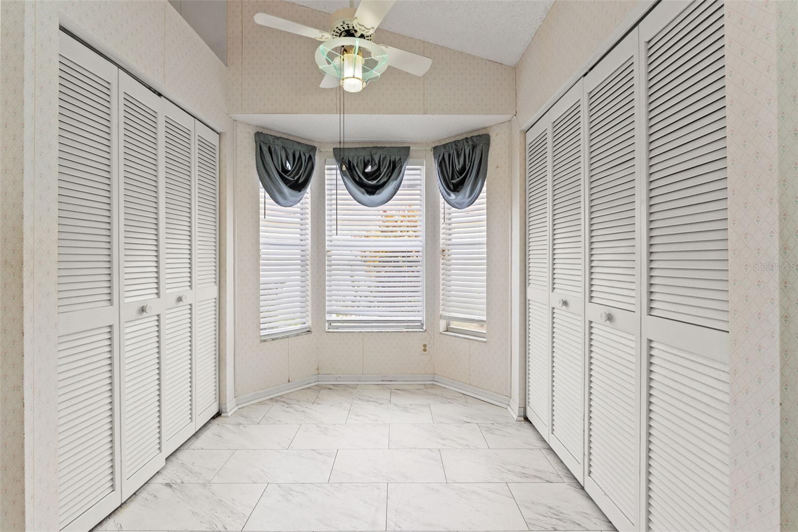 FAWN RIDGE VILLAGE E UN 1 - Residential