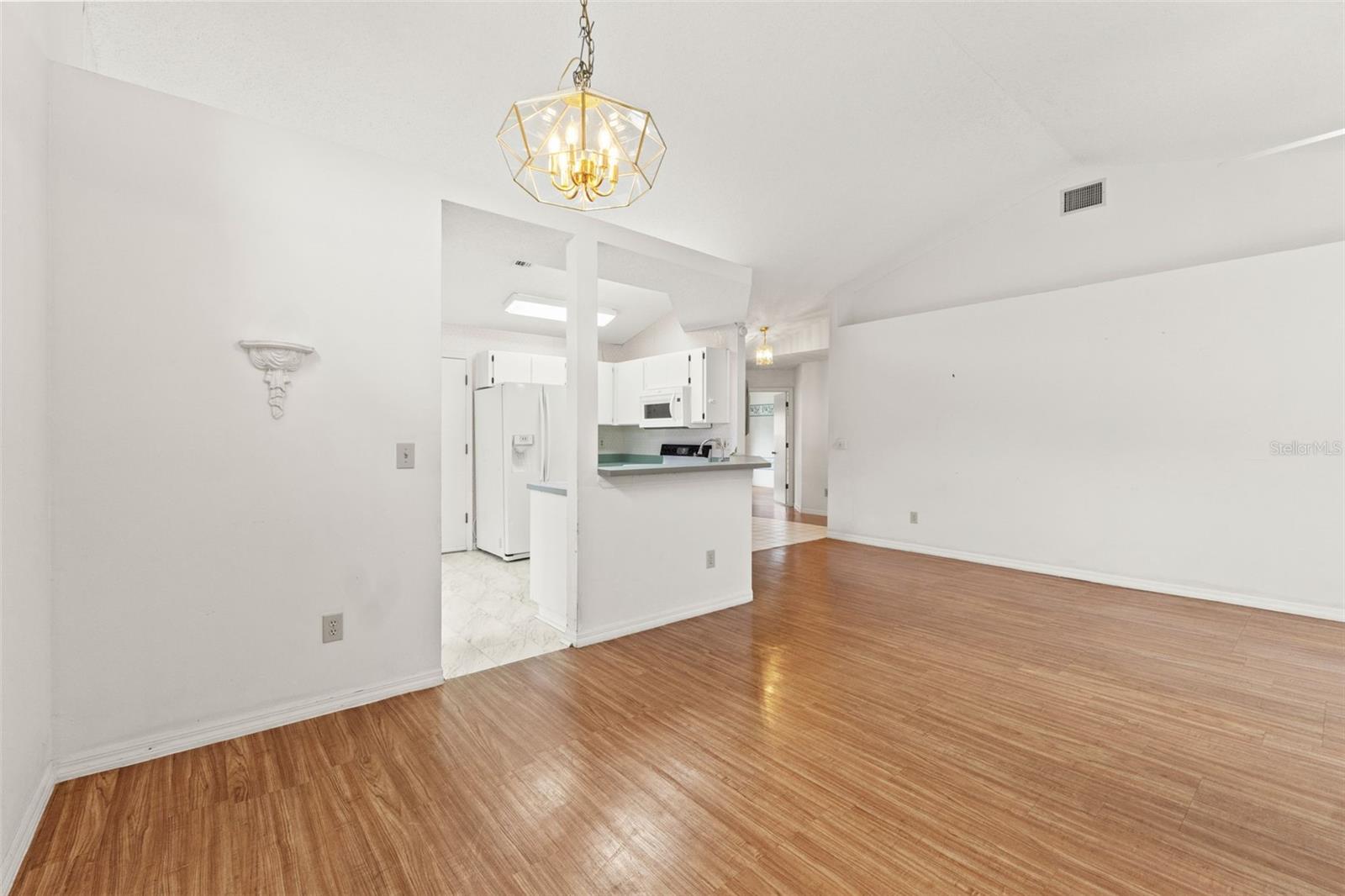 FAWN RIDGE VILLAGE E UN 1 - Residential