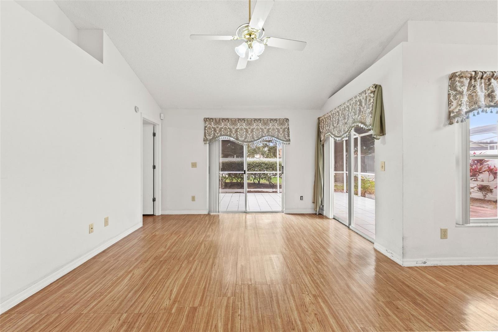 FAWN RIDGE VILLAGE E UN 1 - Residential