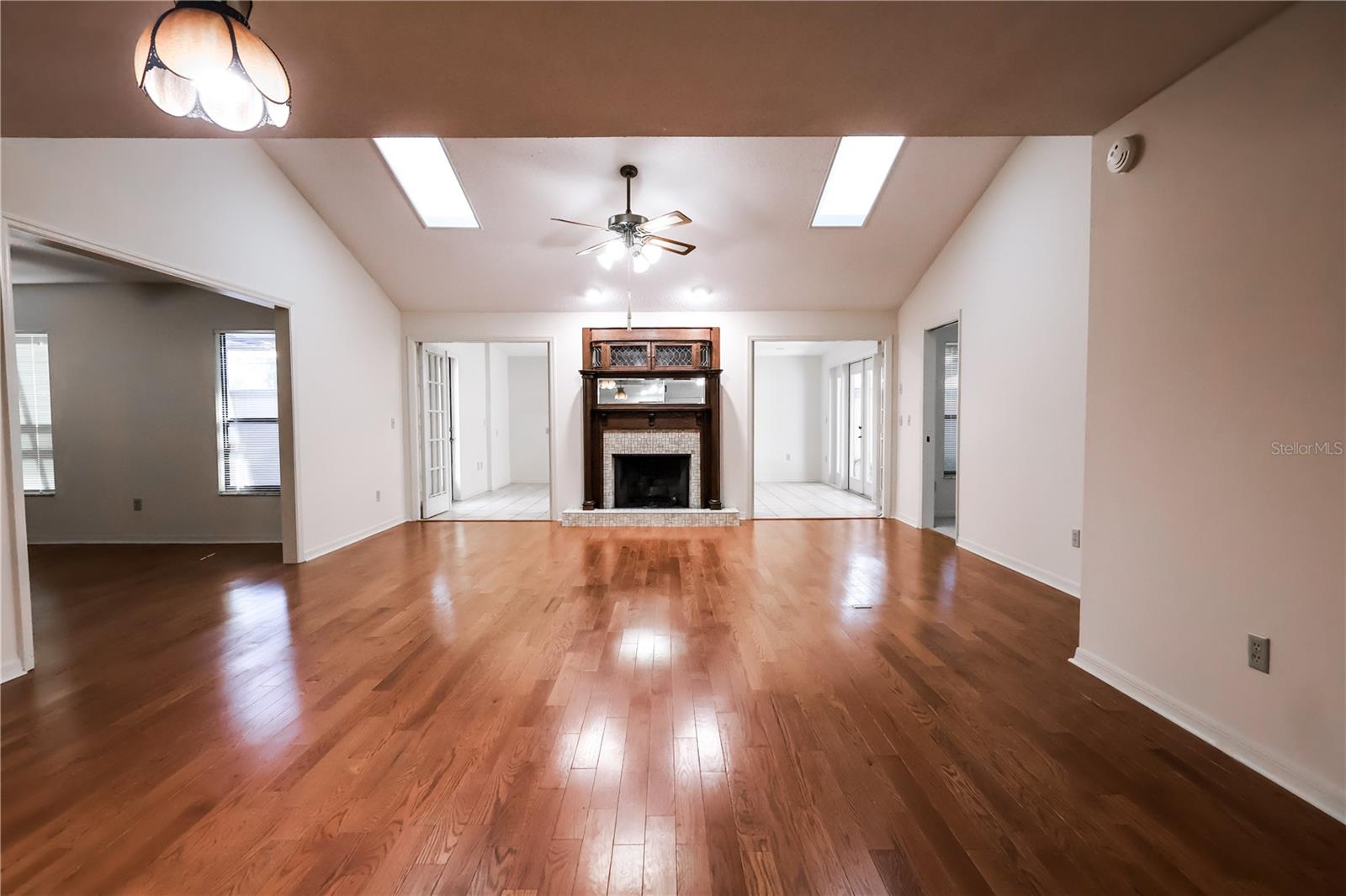 1951 SE 37TH COURT CIRCLE