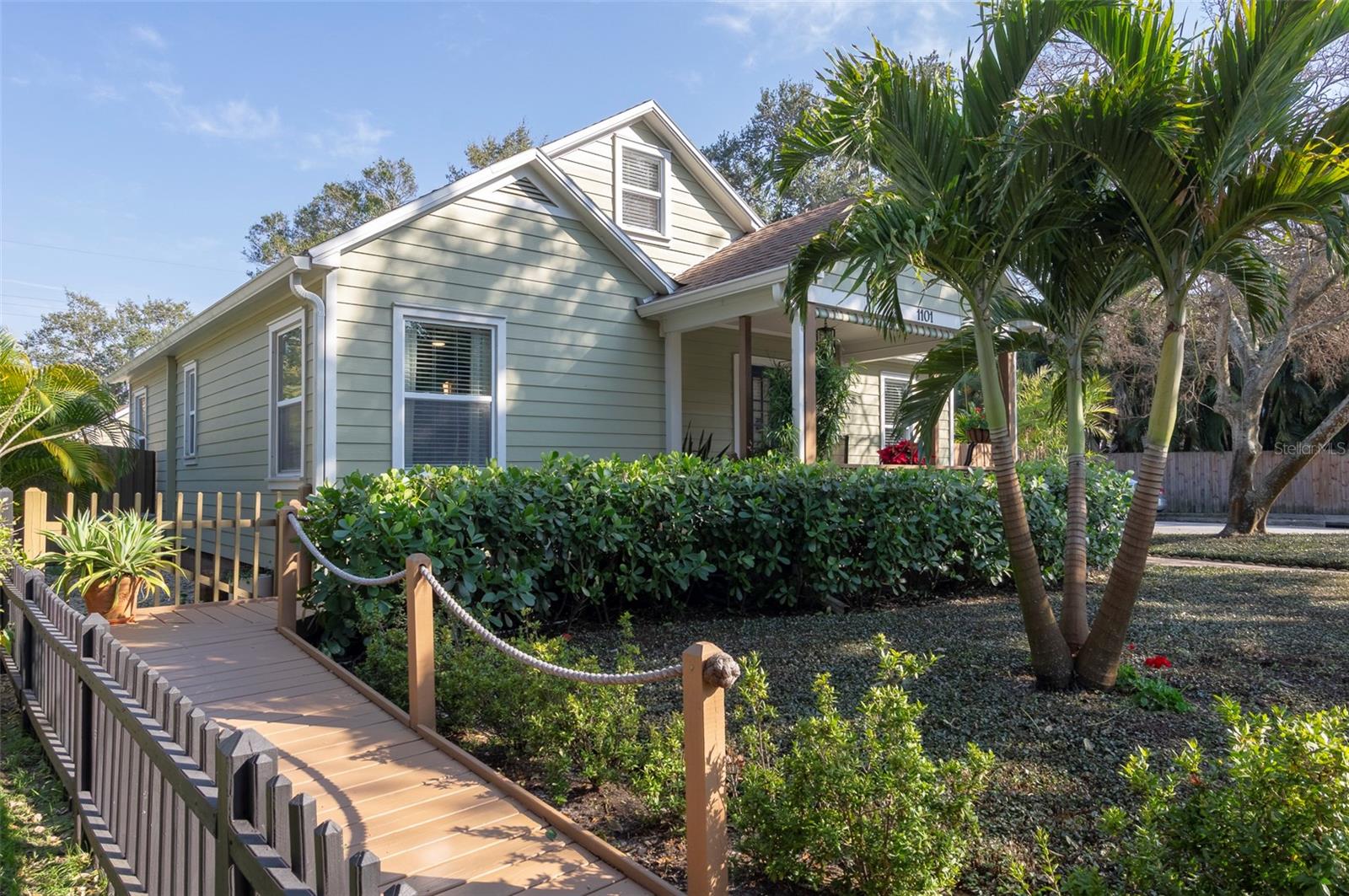 CRESENT LAKE TERRACE - Residential