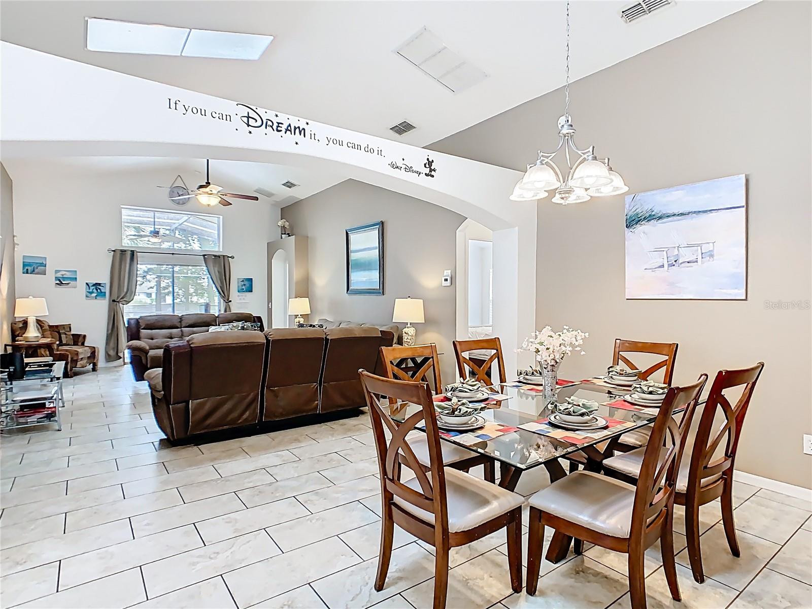 AVIANA PH 01 - Residential