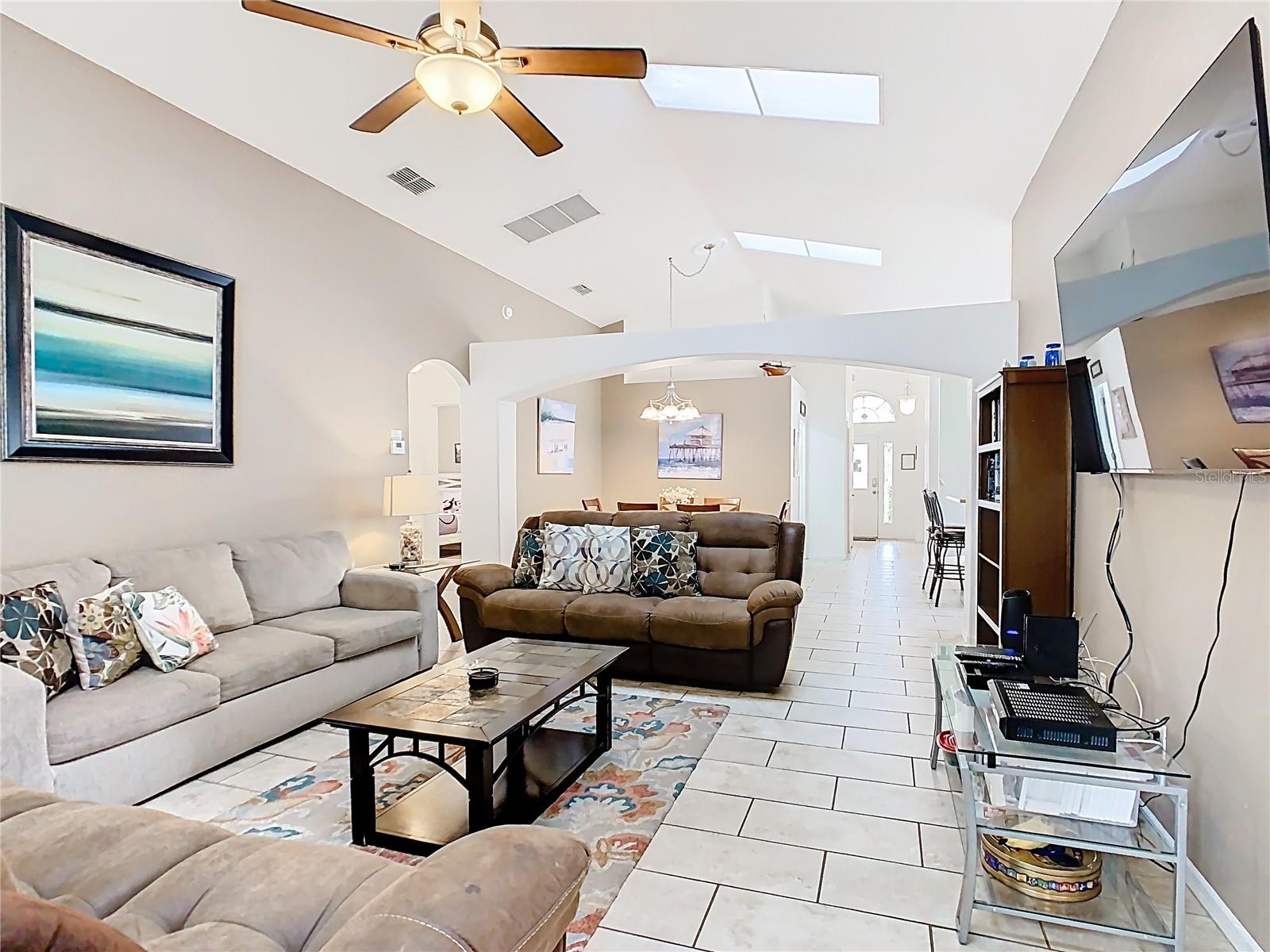 AVIANA PH 01 - Residential