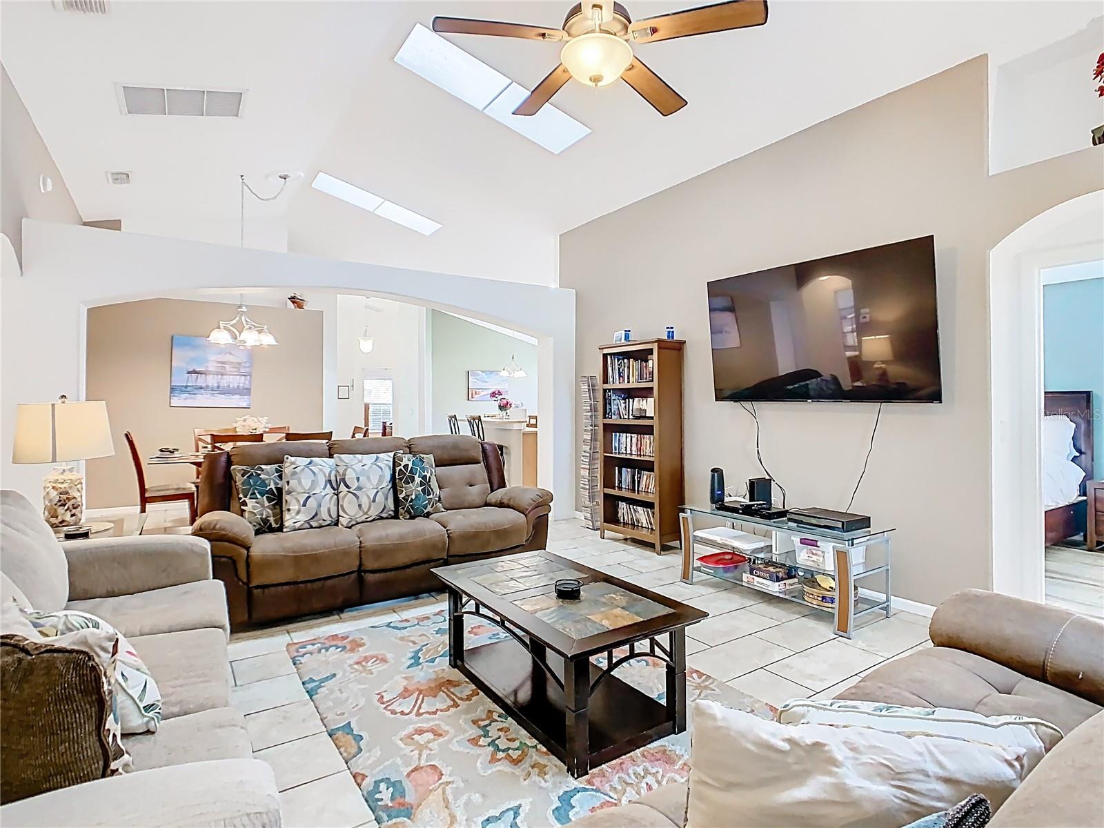 AVIANA PH 01 - Residential