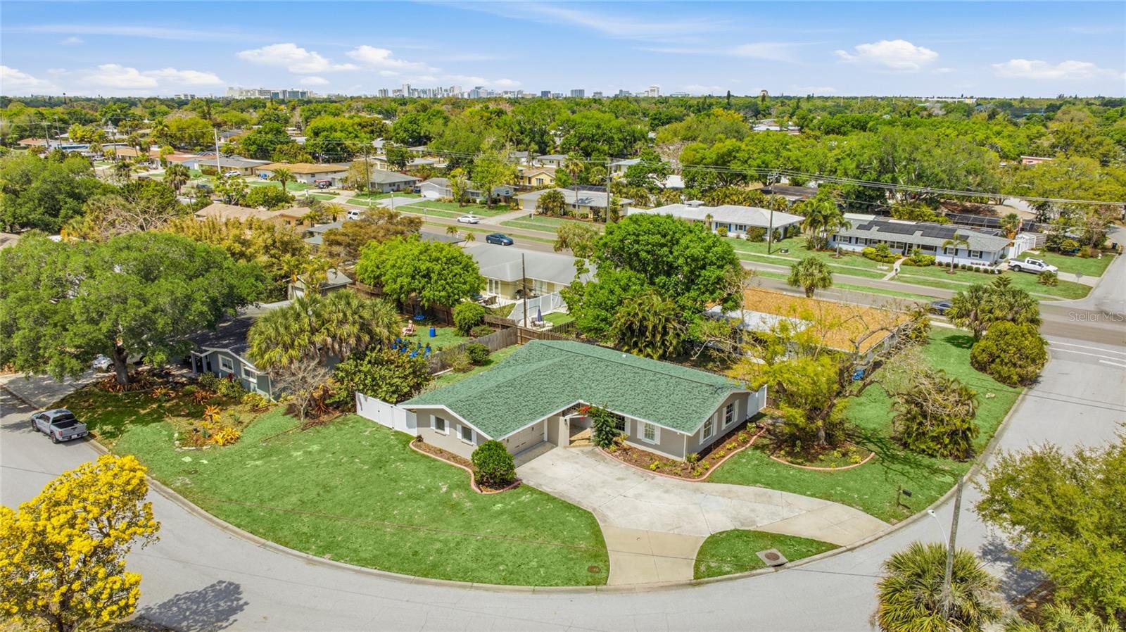 SOUTH GATE - Residential