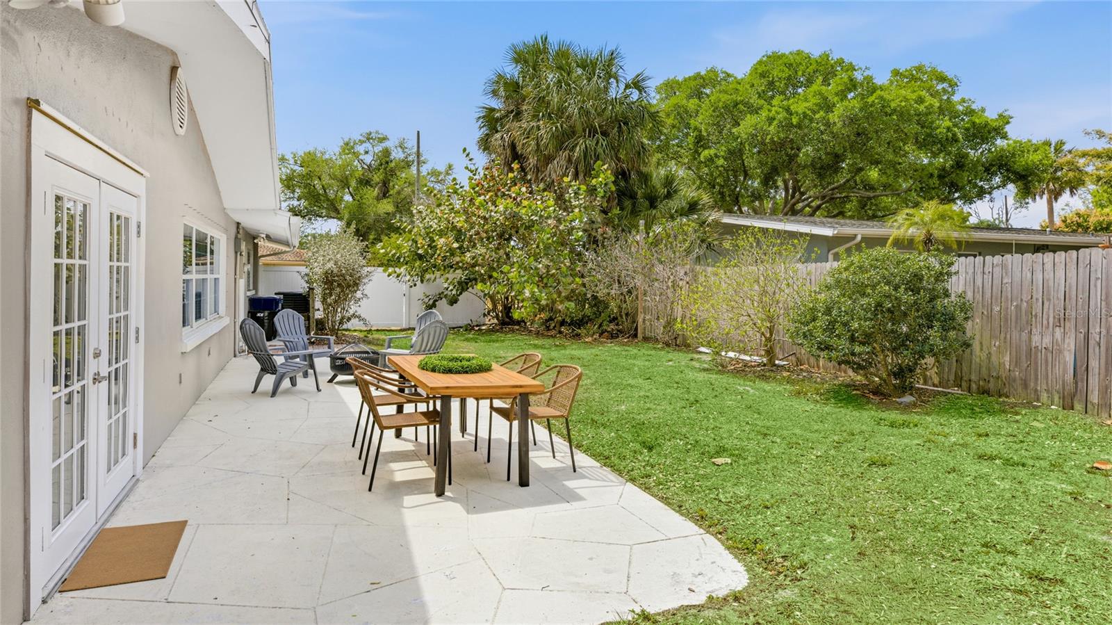 SOUTH GATE - Residential