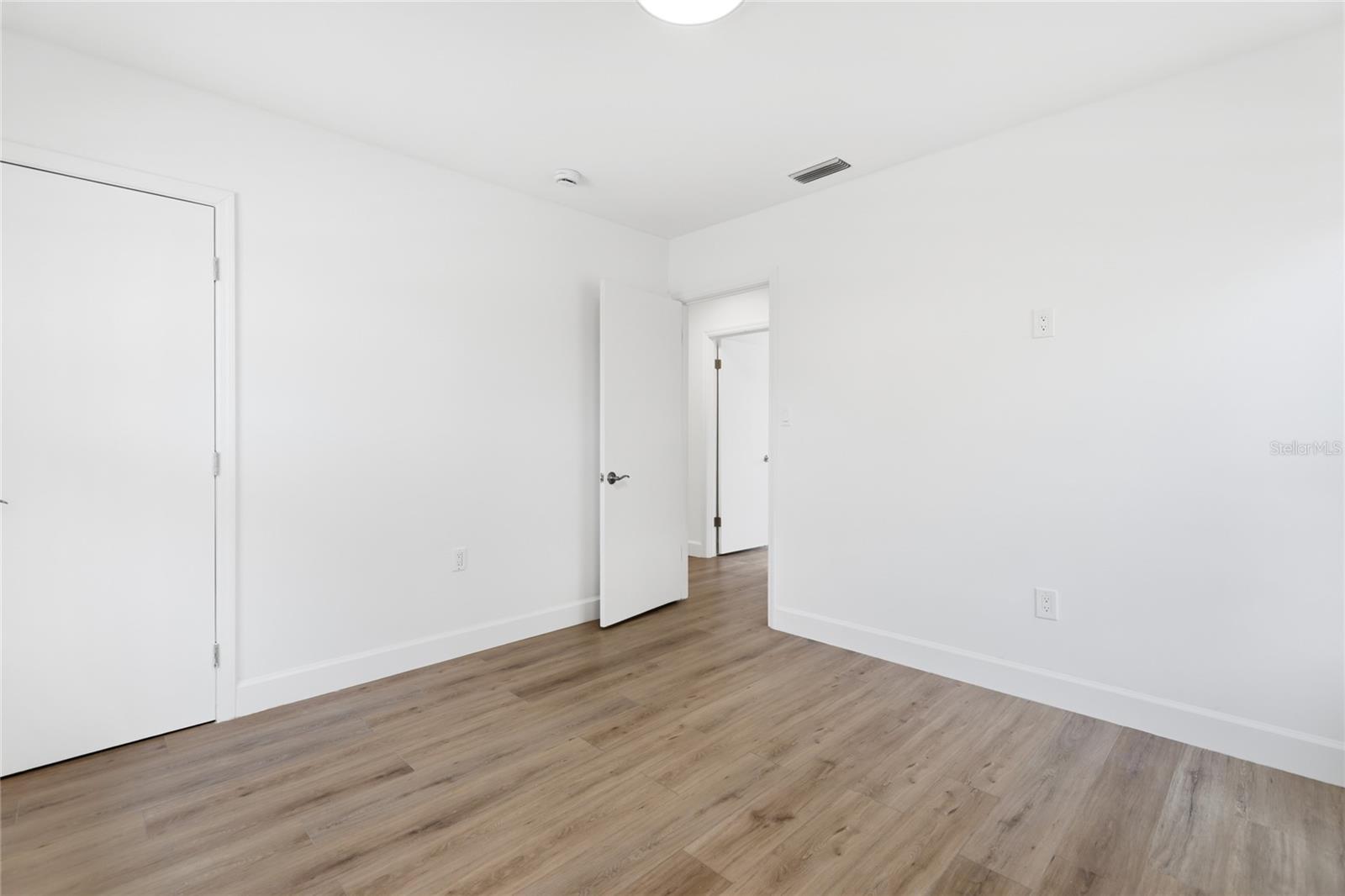 SOUTH GATE - Residential