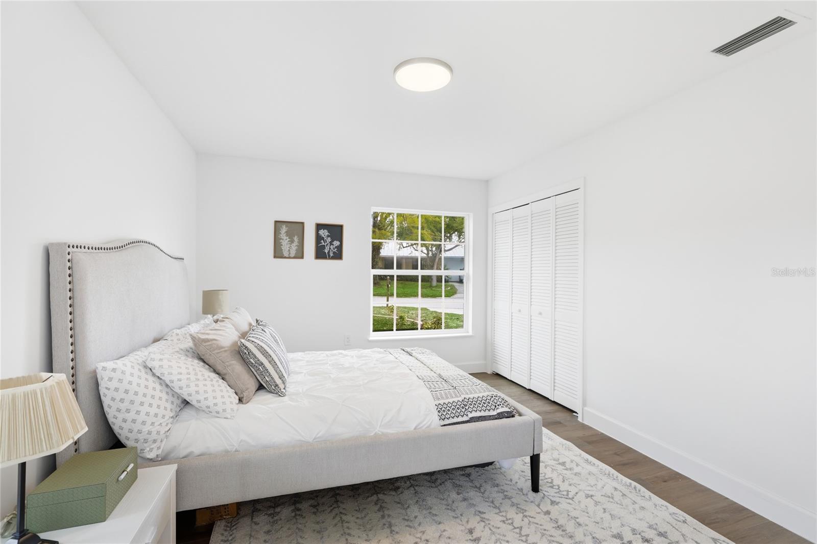 SOUTH GATE - Residential