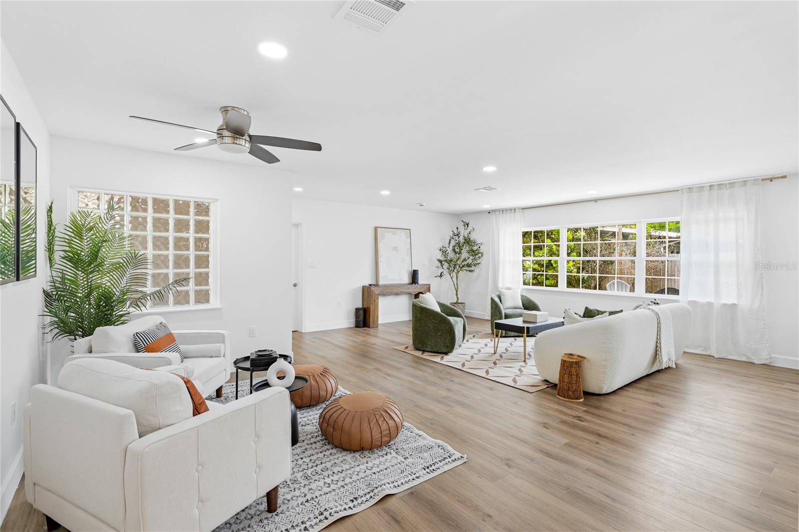 SOUTH GATE - Residential