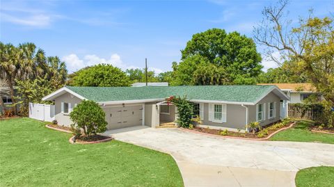 Photo of 2949 Bougainvillea Street, Sarasota, FL 34239 (MLS # A4687629)