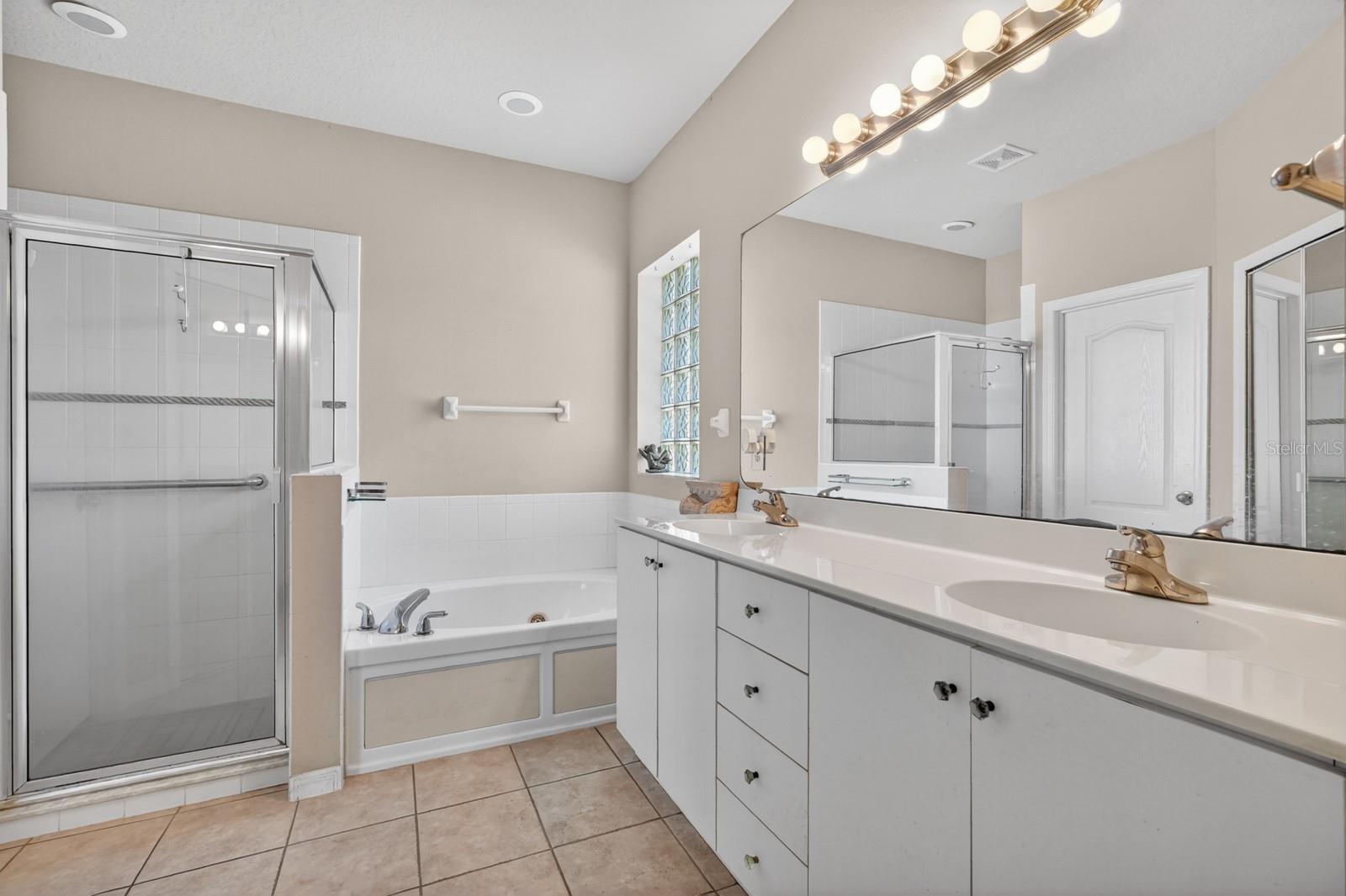 VINEYARDS PH 04 - Residential