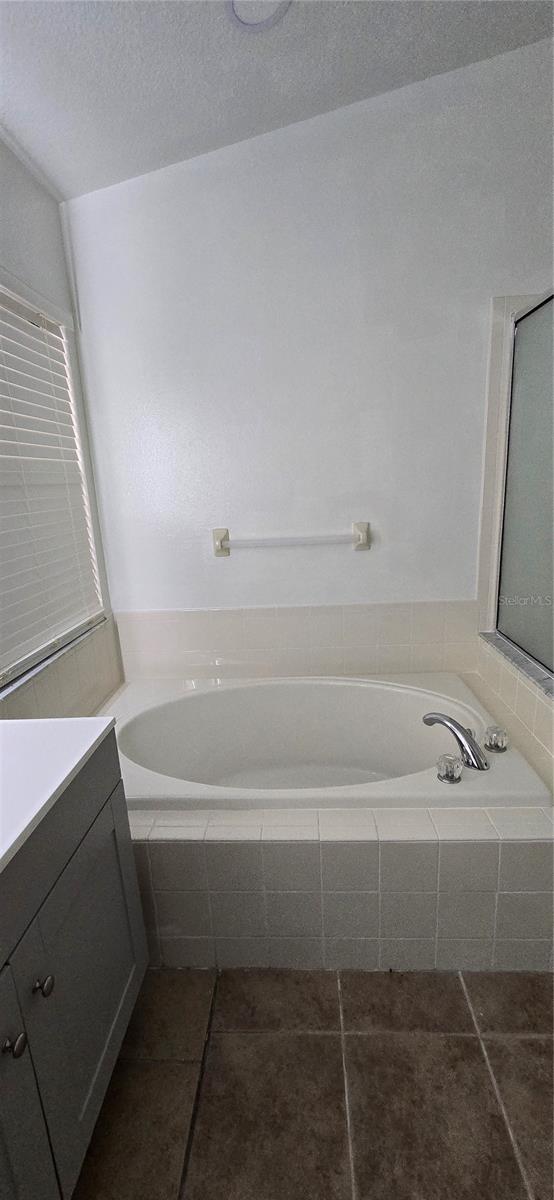 LUMSDEN POINTE PHASE 1 LOT 9 BLOCK E - Residential