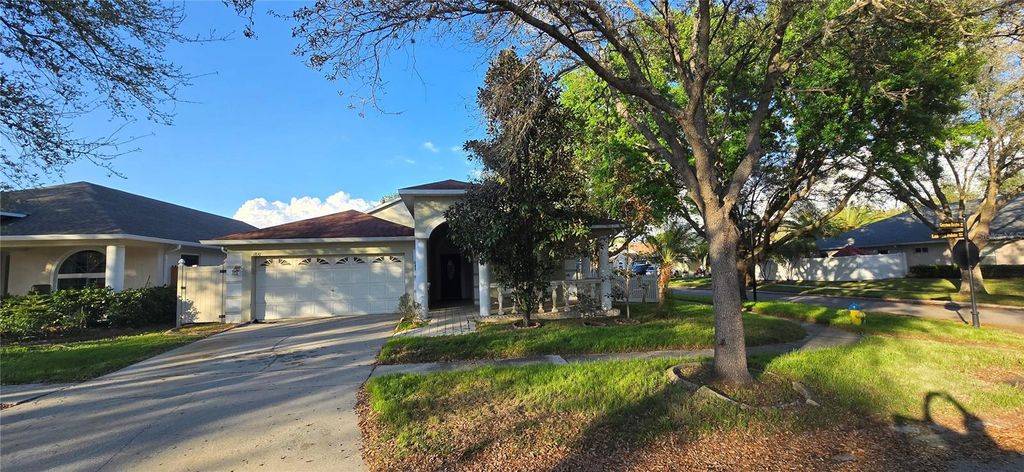 Photo of 1810 Greystone Heights Drive, Valrico, FL 33594 (MLS # TB8488555)