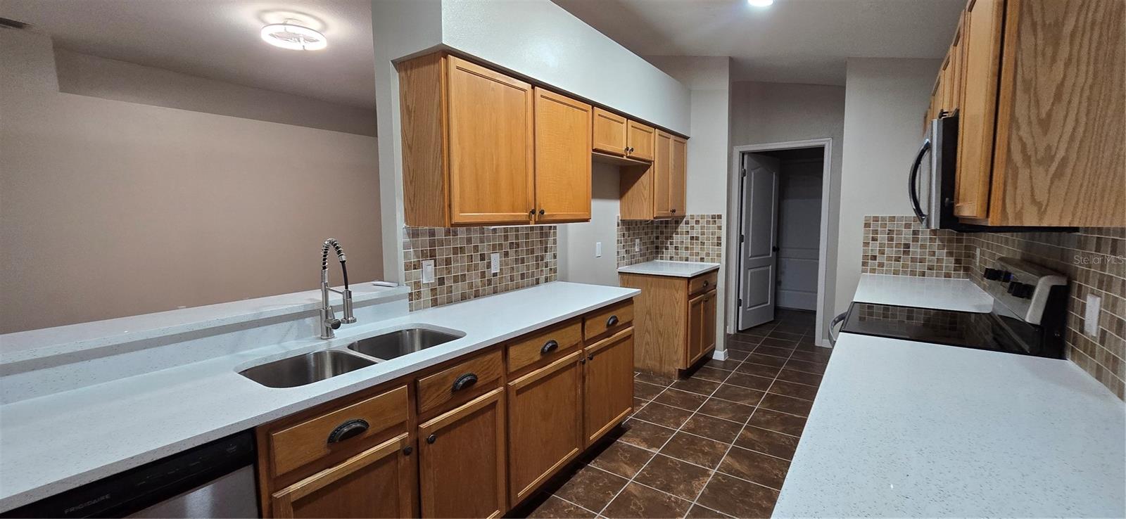 LUMSDEN POINTE PHASE 1 LOT 9 BLOCK E - Residential