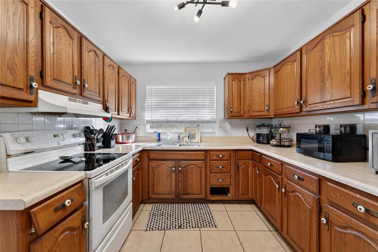 HILLTOP GROVE SUB - Residential