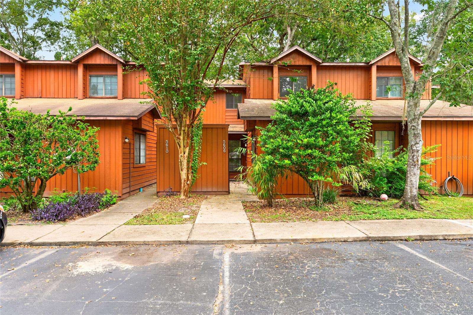 5606 SW 8TH PLACE