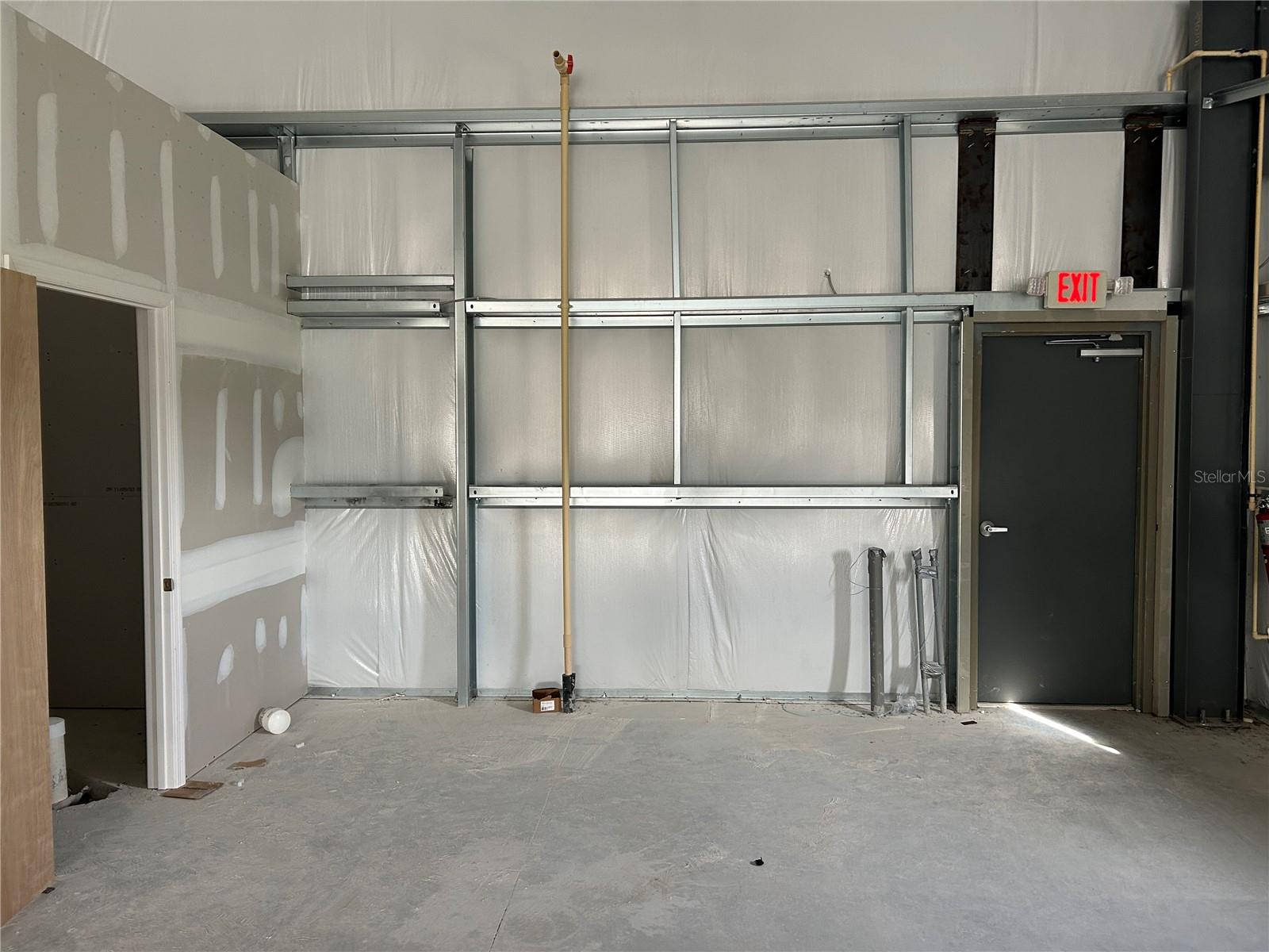 OAK RDG BUS CENTER III - Commercial Lease