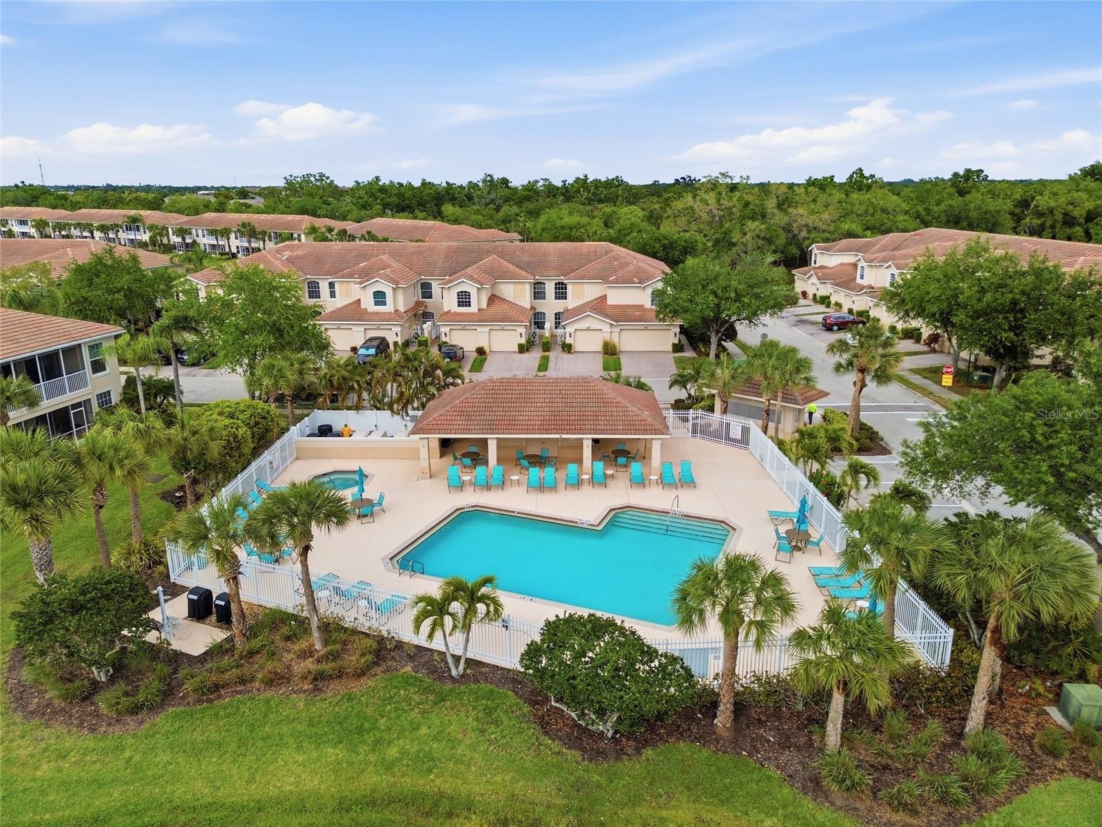 ARIELLE ON PALMER RANCH SEC 1 - Residential