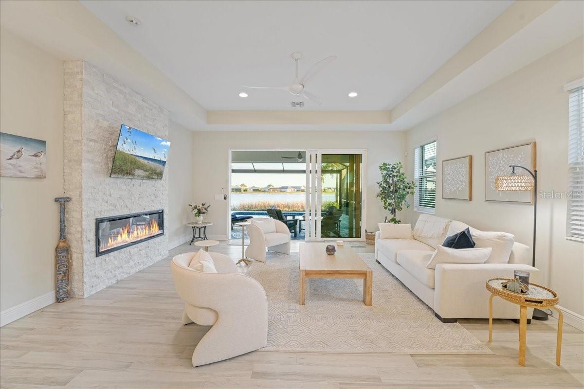 LAKEHOUSE COVE/WATERSIDE PH 4 - Residential