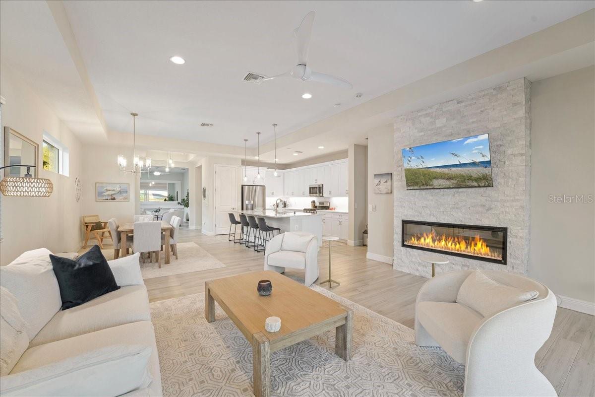 LAKEHOUSE COVE/WATERSIDE PH 4 - Residential