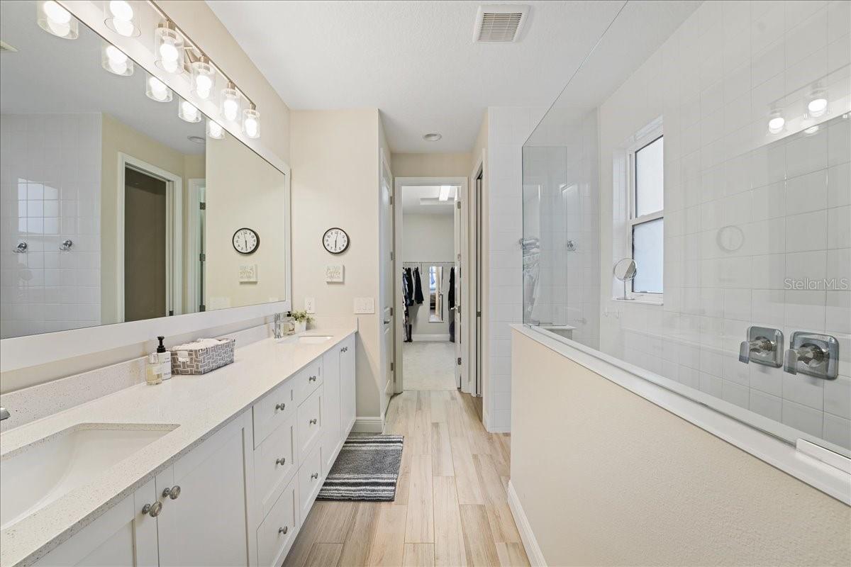 LAKEHOUSE COVE/WATERSIDE PH 4 - Residential