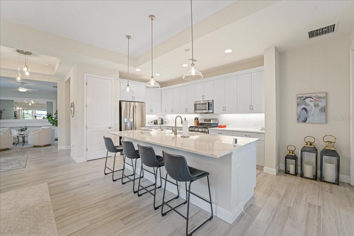 LAKEHOUSE COVE/WATERSIDE PH 4 - Residential