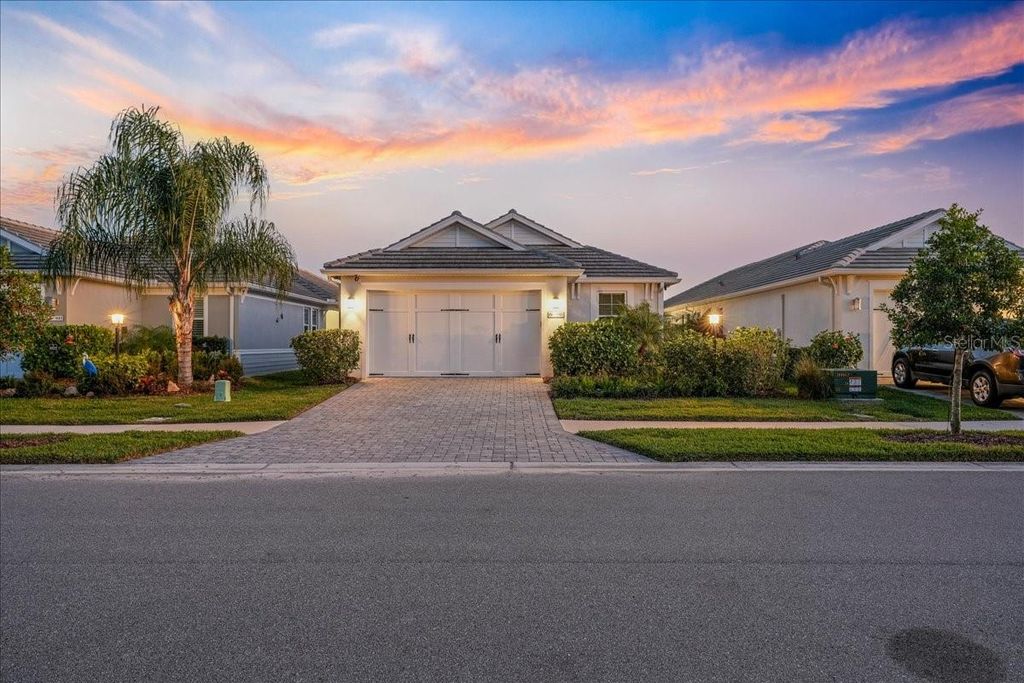 Photo of 941 Crosswind Avenue, Sarasota, FL 34240 (MLS # A4683326)