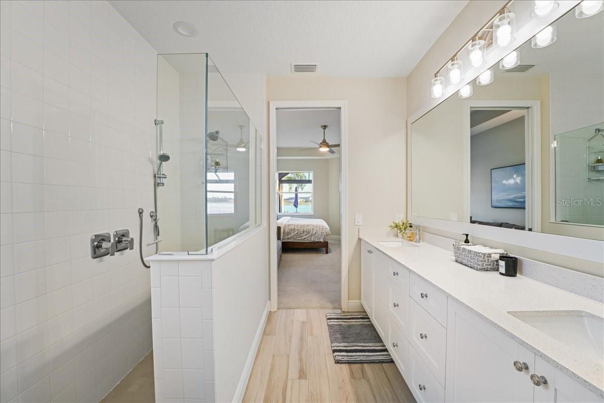 LAKEHOUSE COVE/WATERSIDE PH 4 - Residential