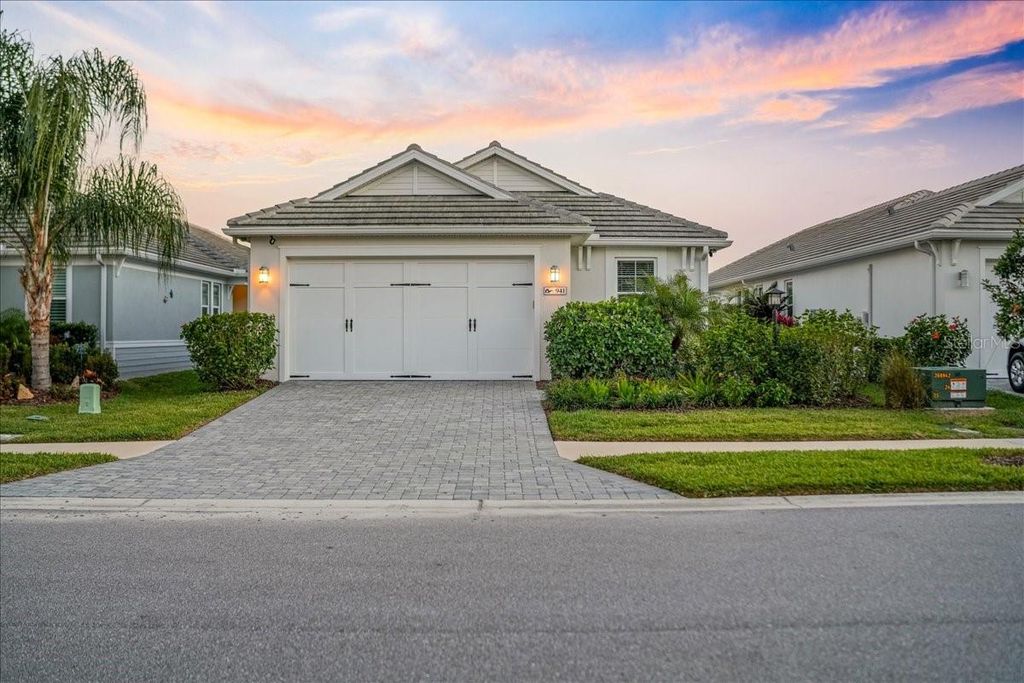 Photo of 941 Crosswind Avenue, Sarasota, FL 34240 (MLS # A4683326)