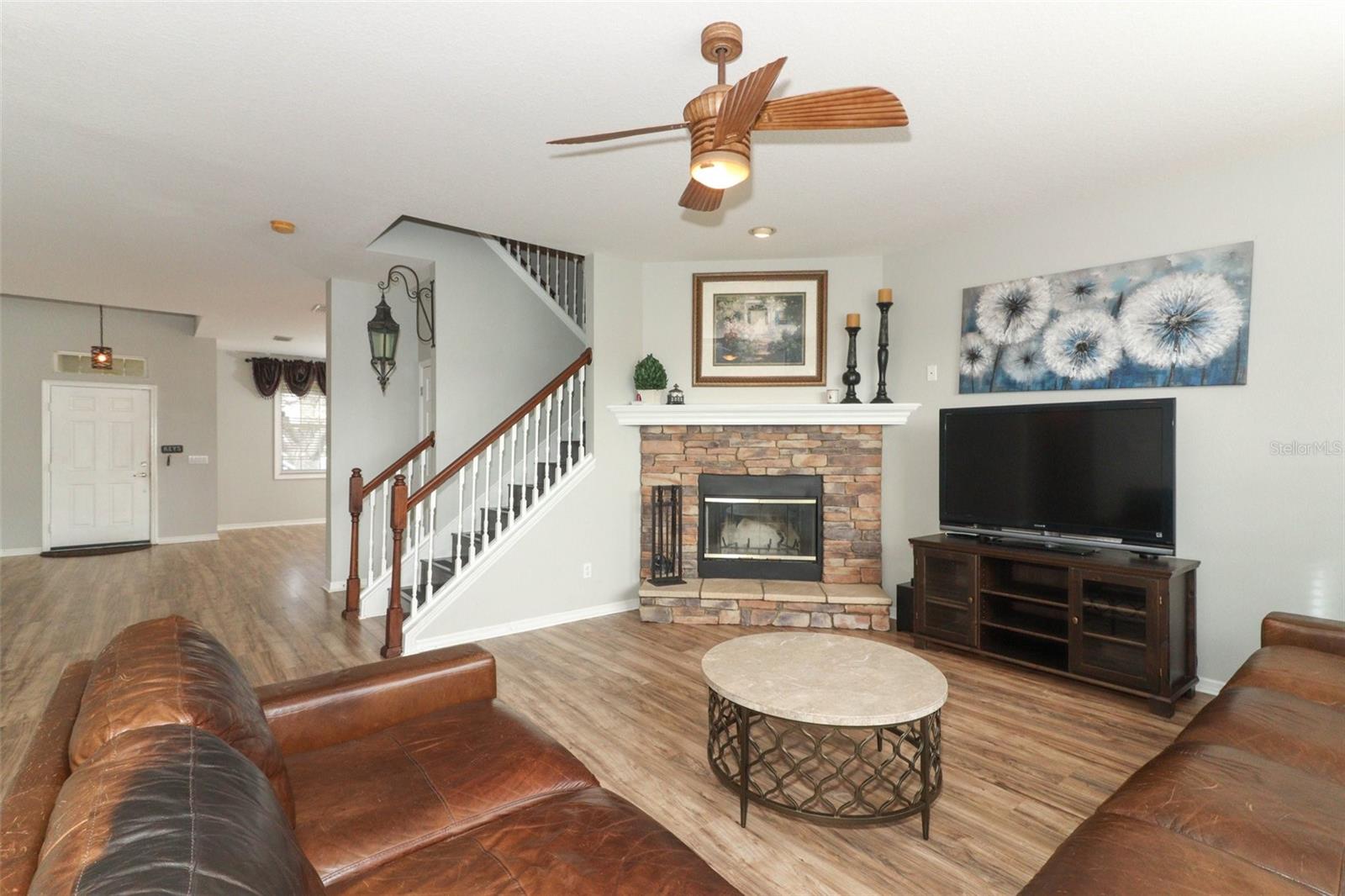 528 LEGACY PARK DRIVE