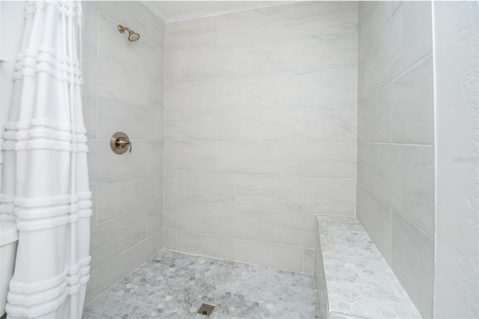 CUMBERLAND PARK 1ST ADD - Residential Lease