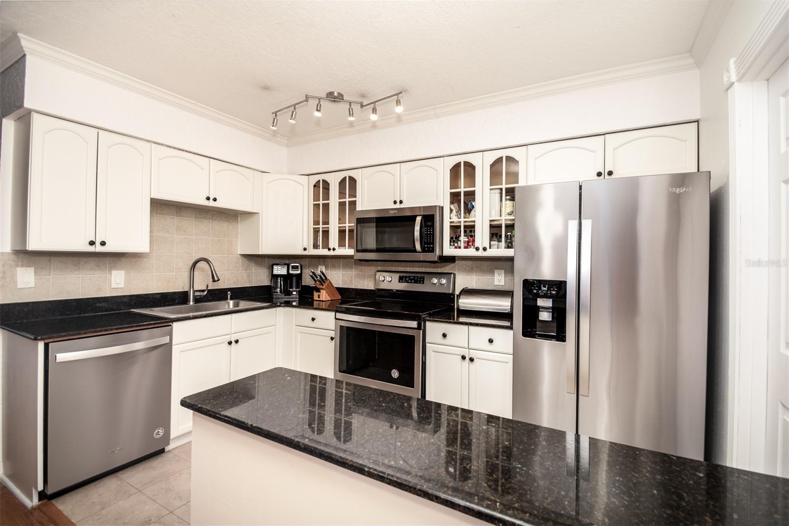 CUMBERLAND PARK 1ST ADD - Residential Lease