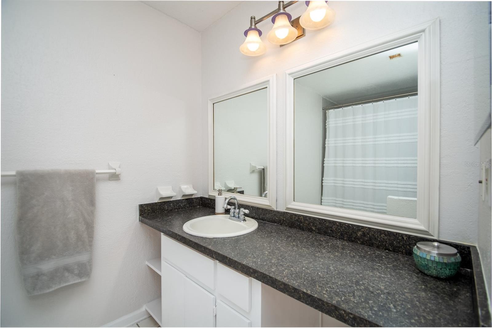 CUMBERLAND PARK 1ST ADD - Residential Lease