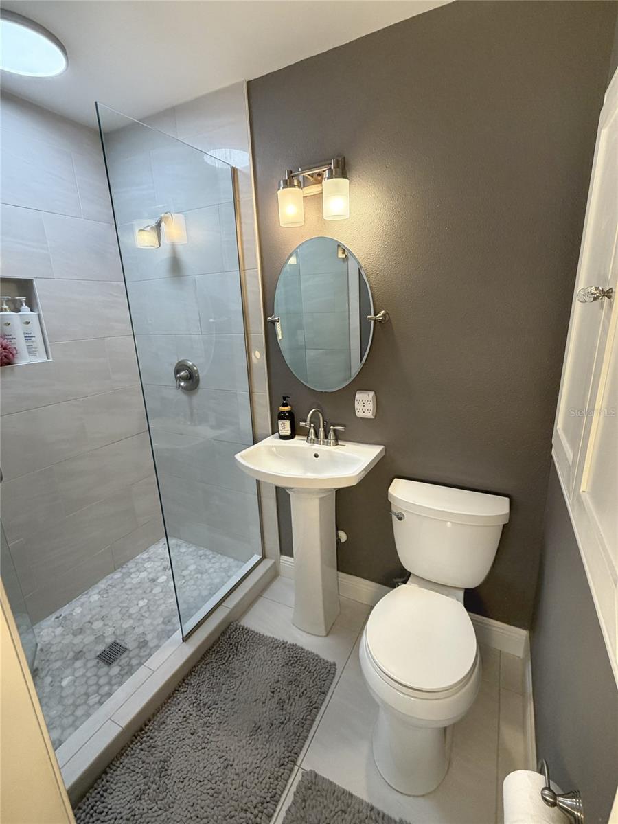 SKYCREST - Residential