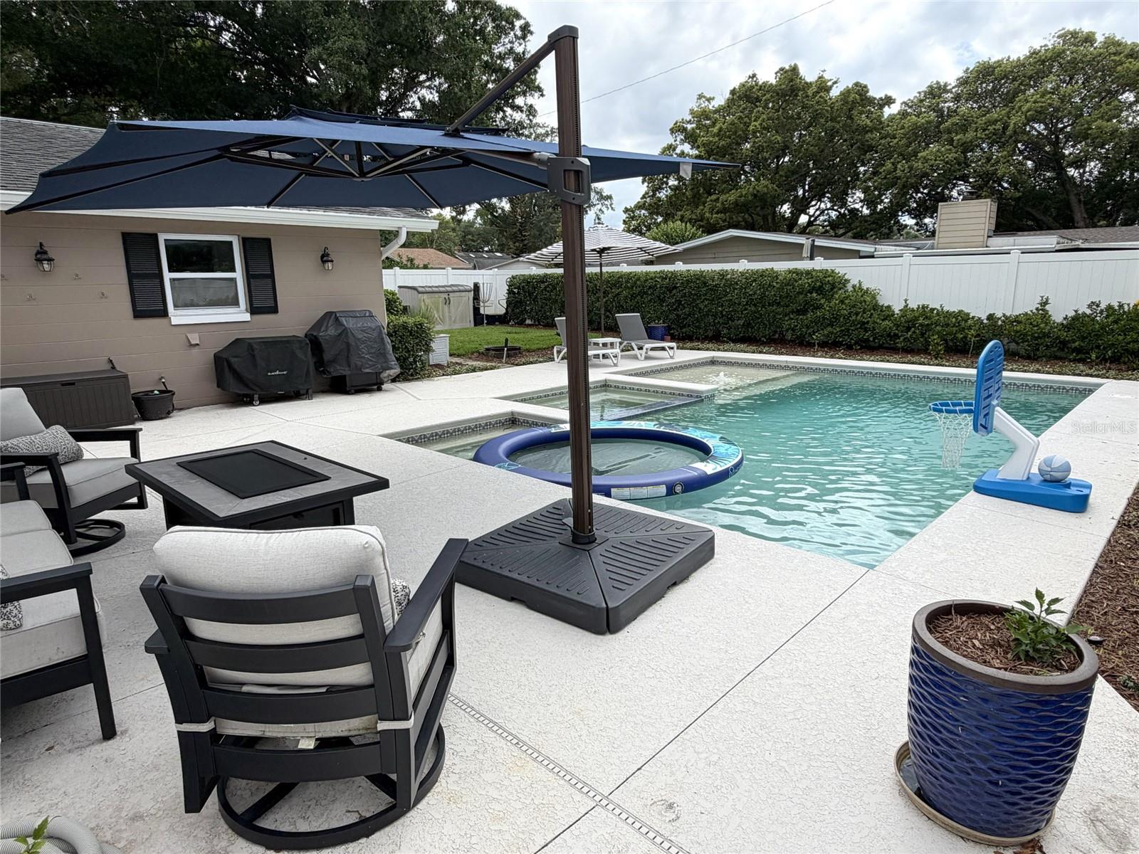 SKYCREST - Residential
