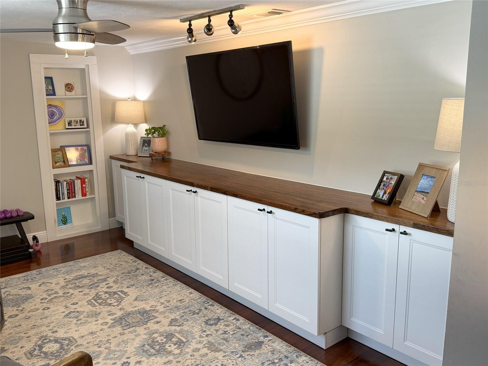 SKYCREST - Residential