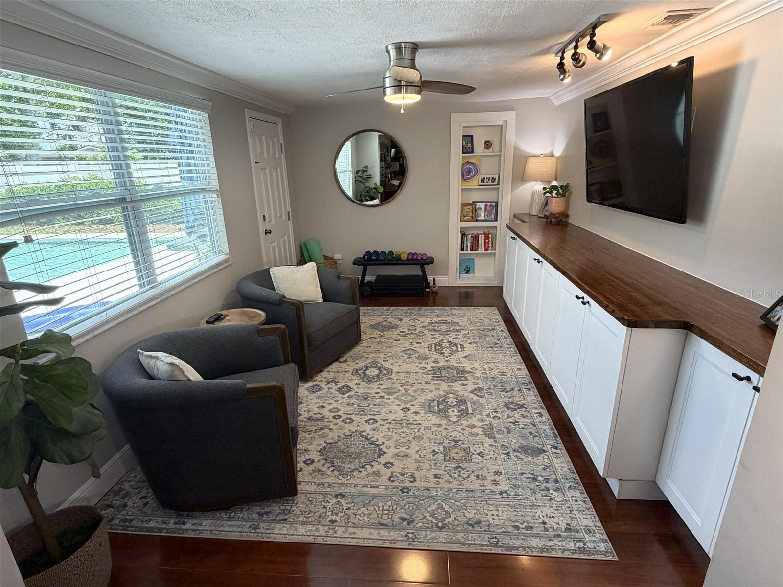 SKYCREST - Residential