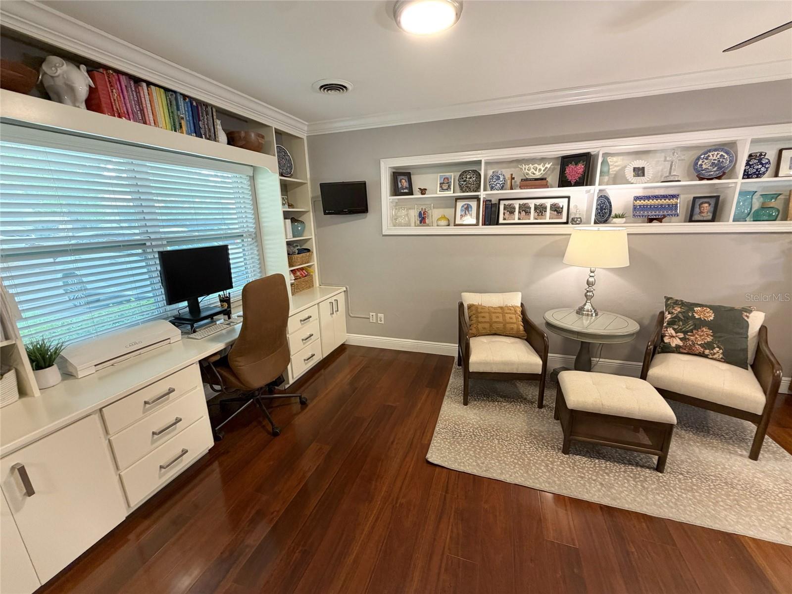 SKYCREST - Residential