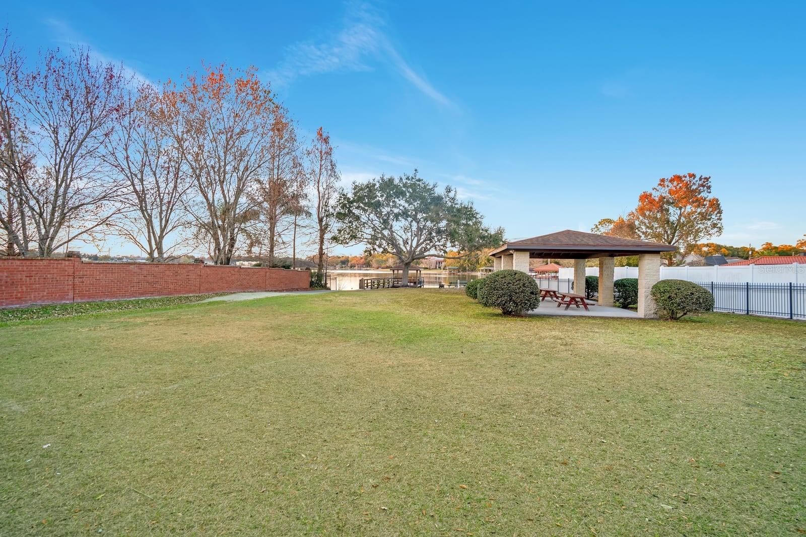 SKYCREST - Residential