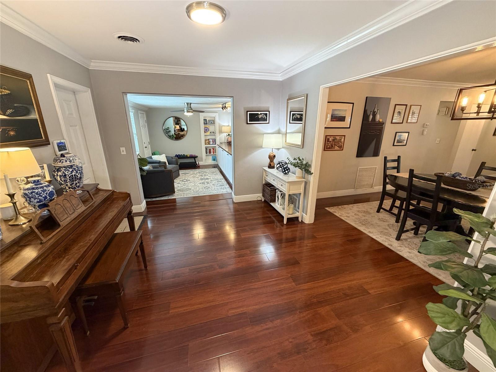 SKYCREST - Residential