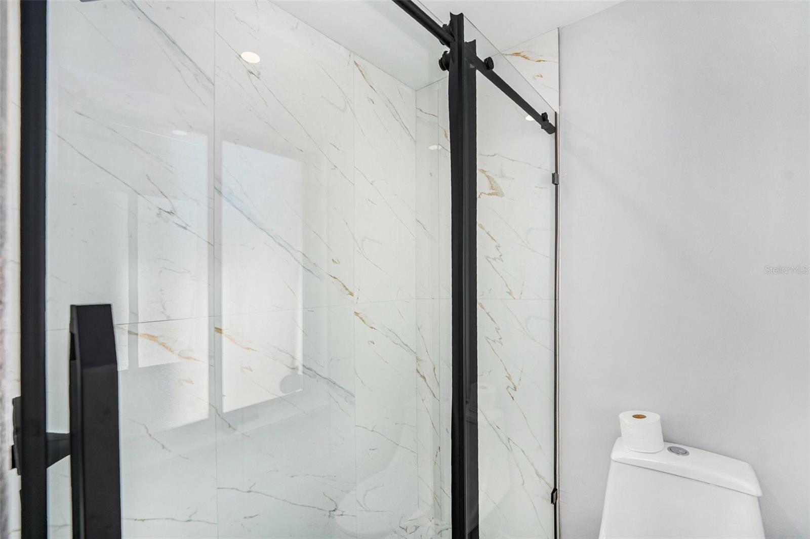 LAKEWOOD ESTATES - Residential