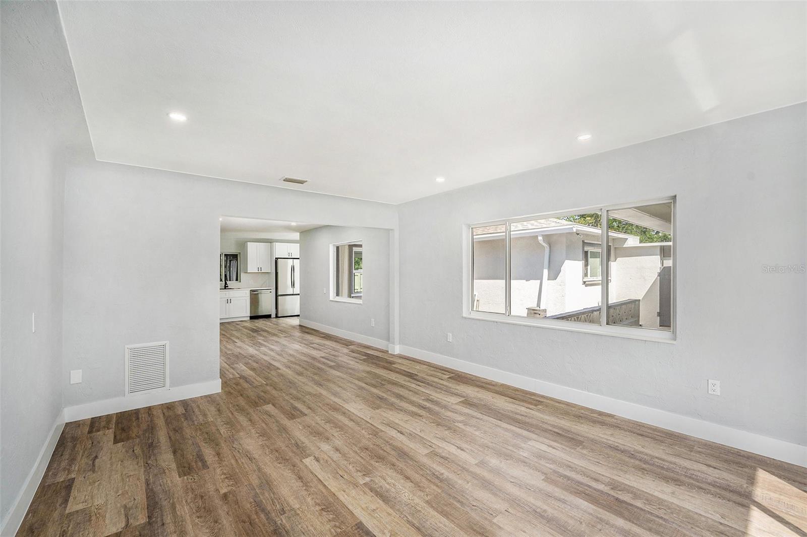 LAKEWOOD ESTATES - Residential