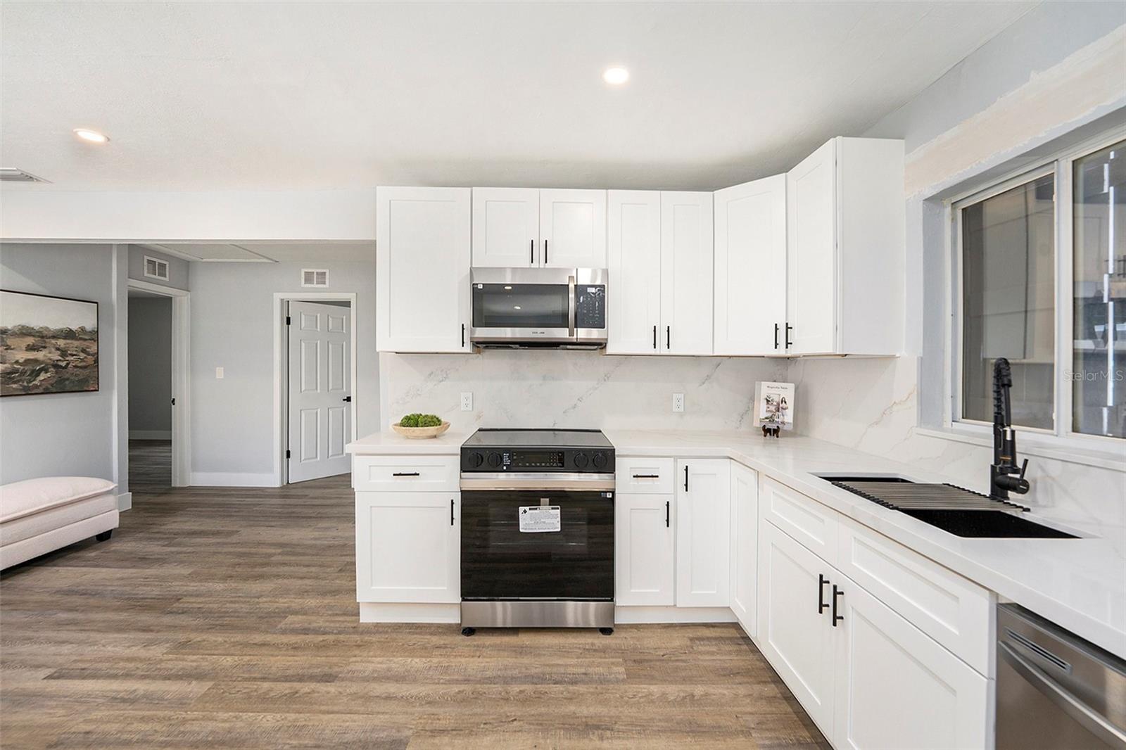 LAKEWOOD ESTATES - Residential