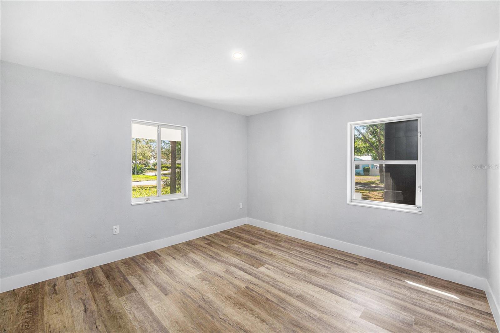 LAKEWOOD ESTATES - Residential