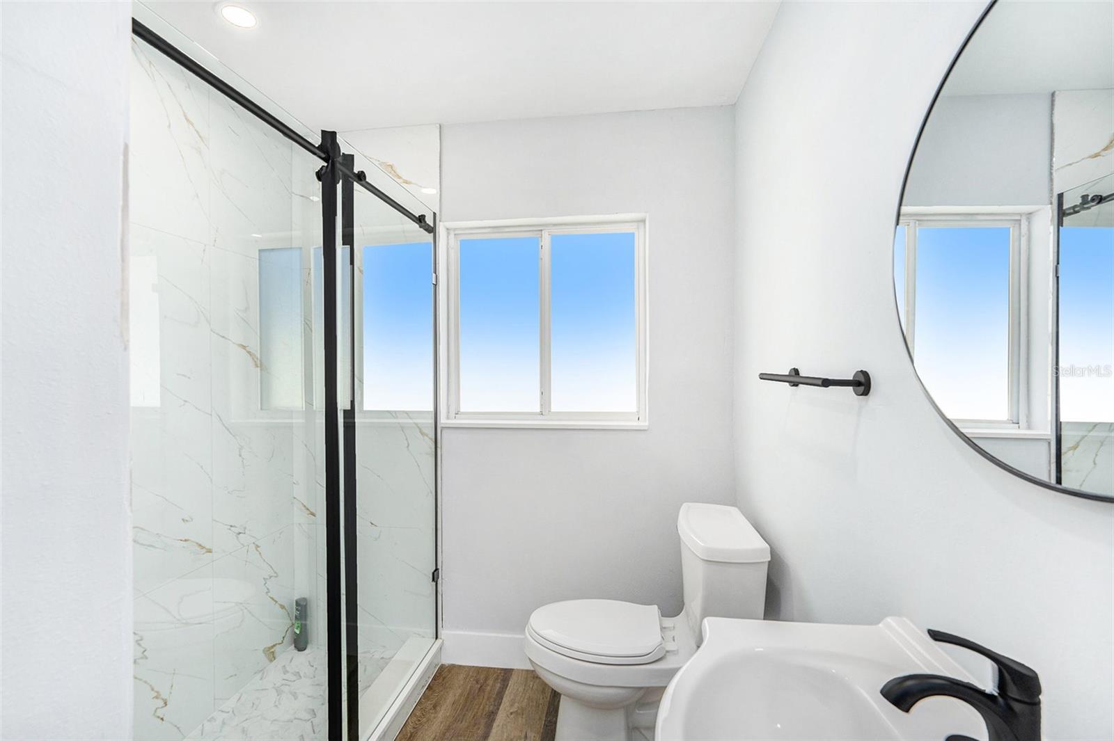 LAKEWOOD ESTATES - Residential