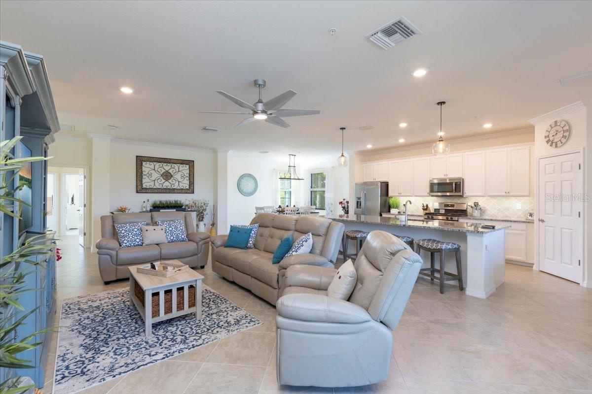 COACH HOMES III AT LAKEWOOD NATIONAL - Residential