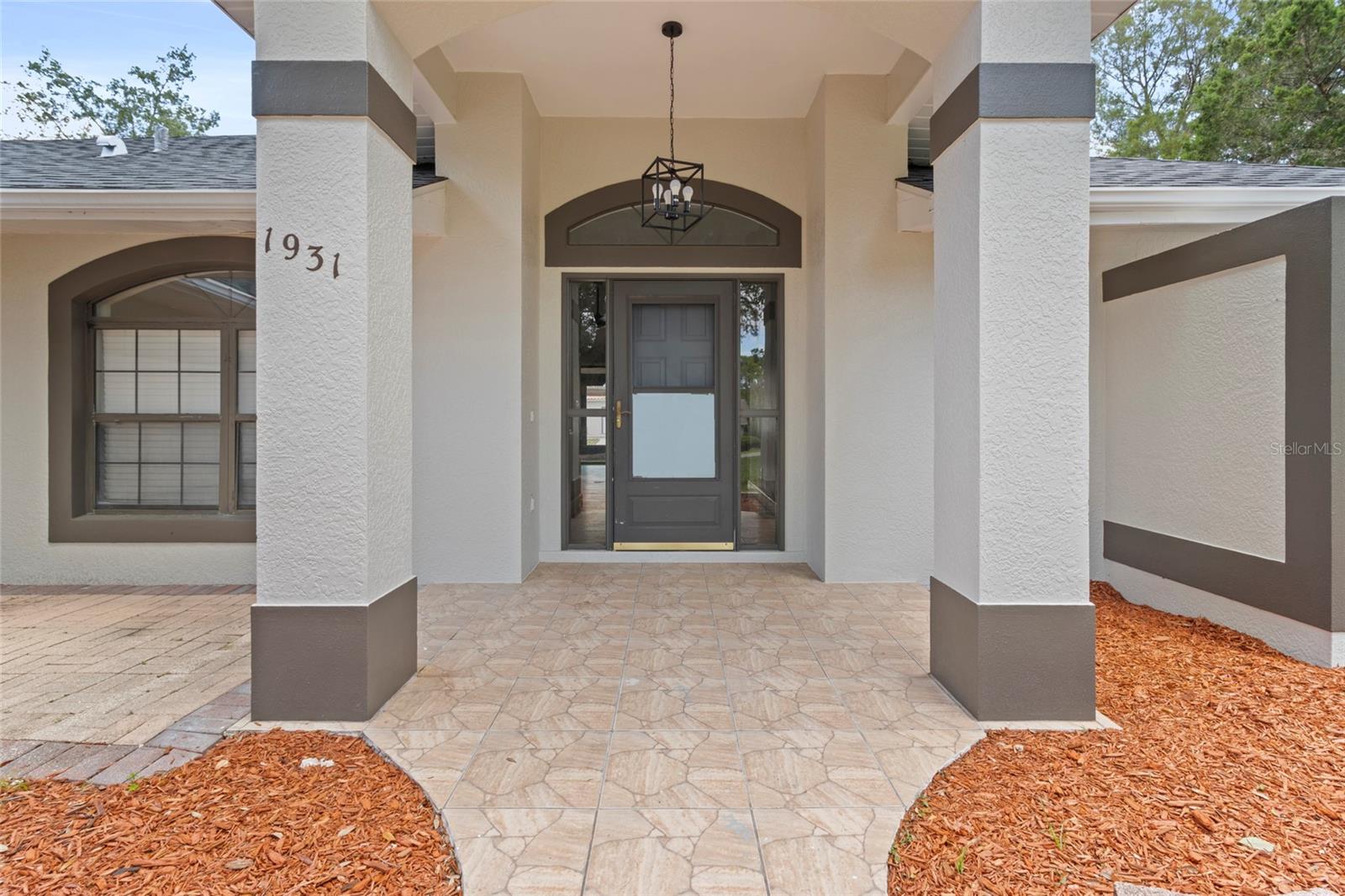 1931 S CAMPBELL POINT