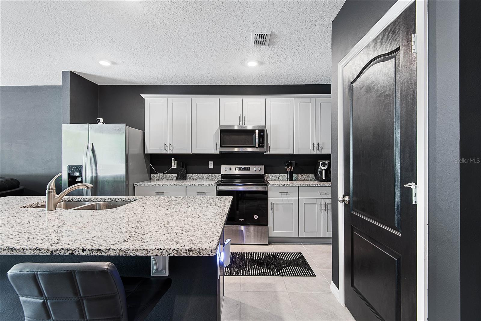 BELLA OAKS - Residential